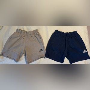 Mens Adidas shorts, size small. Excellent condition. Color green and navy